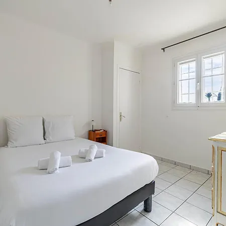 Le Connemarra Avec Balcon, Lumineux Et Calme A Cote Du Centre アパート カンヌ